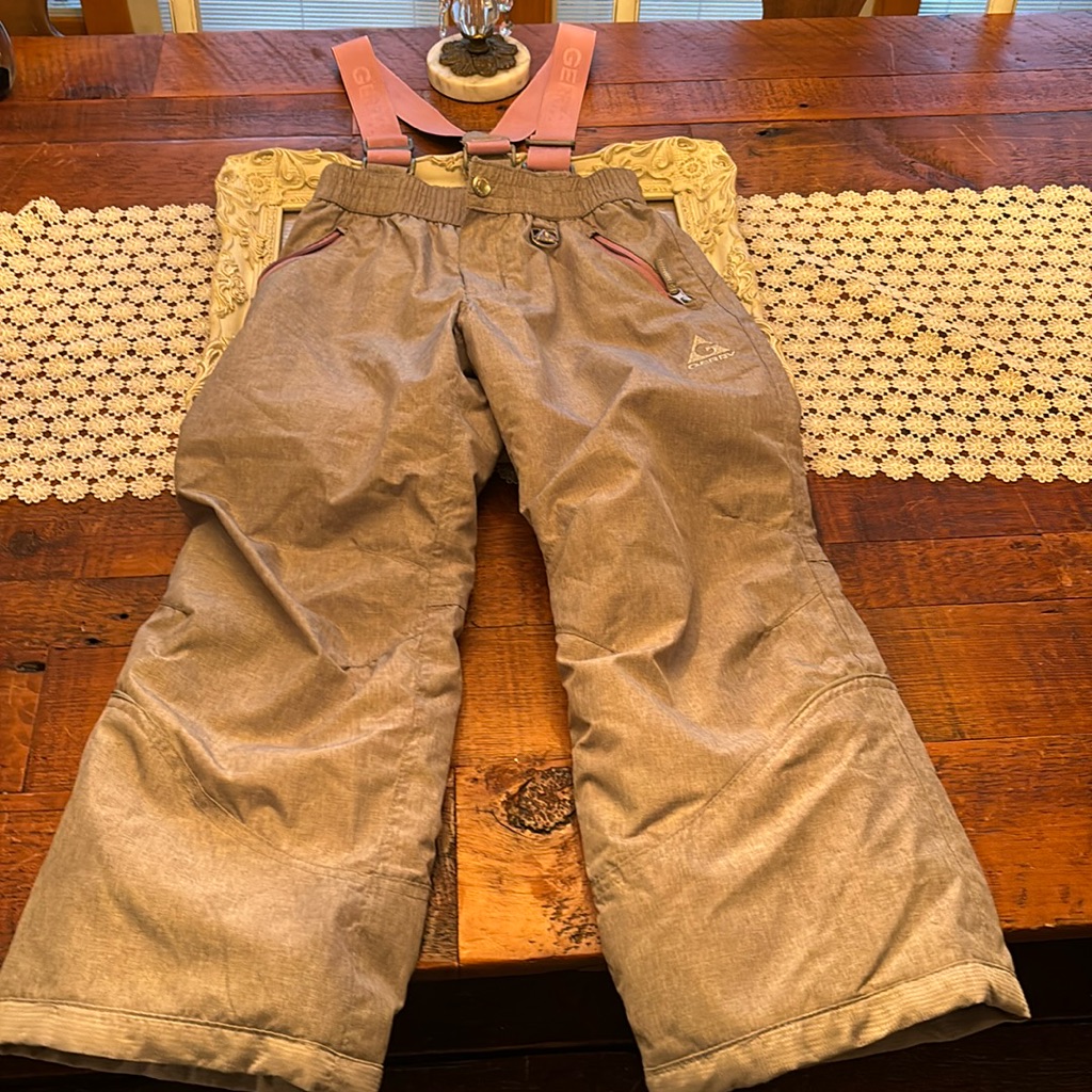 Child’s Size 7/8 Gerry Snow Pants With Suspenders. New No Tag.